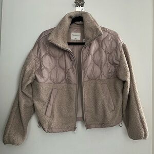 Abercrombie & Fitch quilted Sherpa jacket NWT